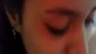 Анжеликагийн найз залуу түүнийг байнга эрхлүүлдэг blowjob-д үнэхээр дуртай