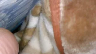 Бүрэн нүцгэн охин залуу найз залуу нь идэвхжүүлдэг