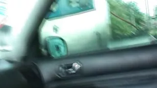 Эмэгтэй нь хацрыг чадварлаг сорж, нэгэн зэрэг дуртай байдаг