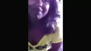 Гэрийн орчинд хүссэн хар үстэй секс